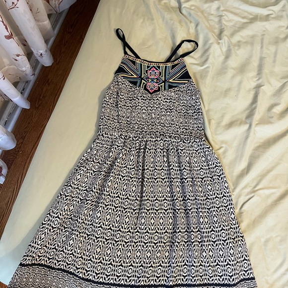 Patterned Mini Dress - Picture 6 of 9